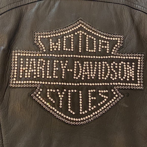Womens leather Harley Davidson rhinestone shield jacket - Picture 15 of 17